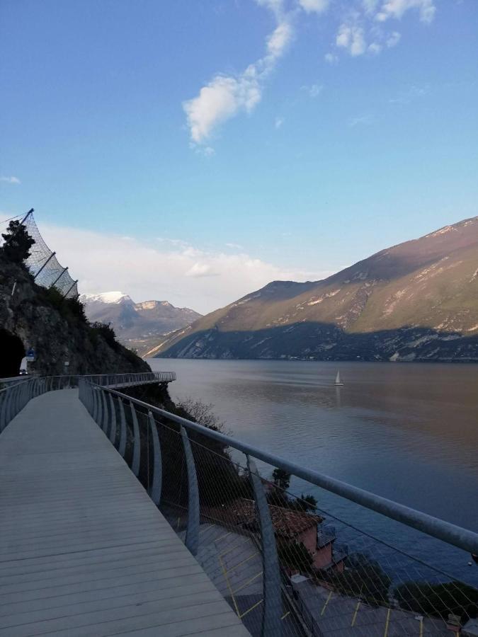 شقة Casa Maria Lafinestrasulgarda ليمونِ سول غاردا المظهر الخارجي الصورة